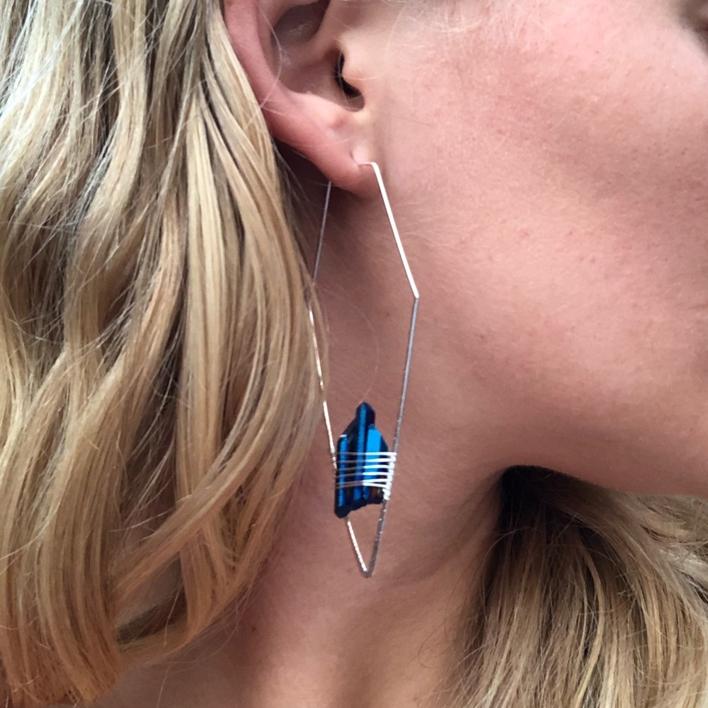 🌺Royal Blue Geode Threader Hoops! - Picture 4 of 5